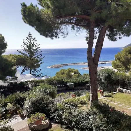 Steps From The Sea * Marina dʼAndora